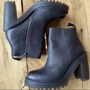 Dr. Martens Magdalena Boot